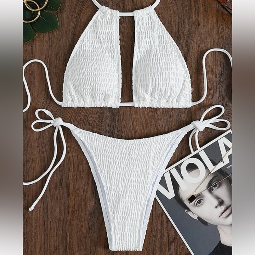 halter top bikini